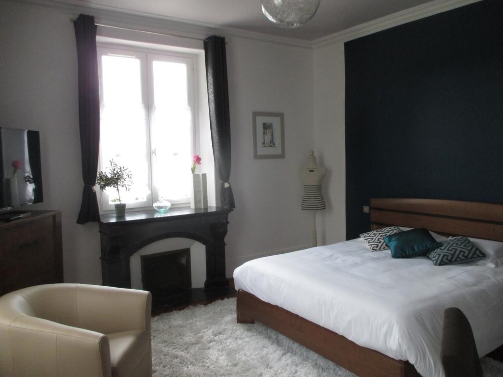 Hotel Le Saint Martin Sablé-sur-Sarthe Habitación foto
